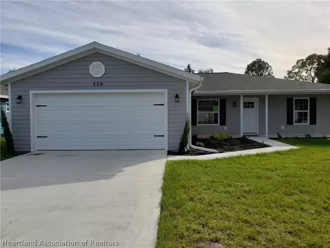 220 Quail Ave, Sebring, FL 33870 photo 1