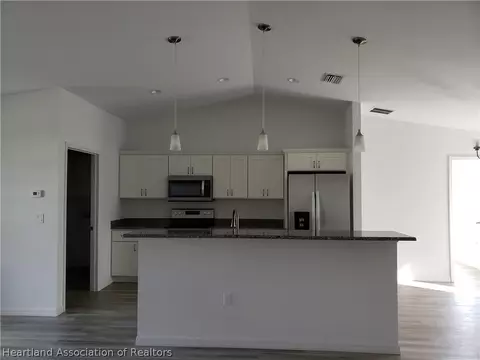 220 Quail Ave, Sebring, FL 33870 photo 8