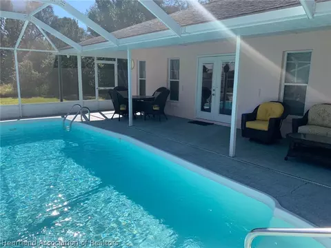 3918 Mandarin Rd, Sebring, FL 33875 photo 2