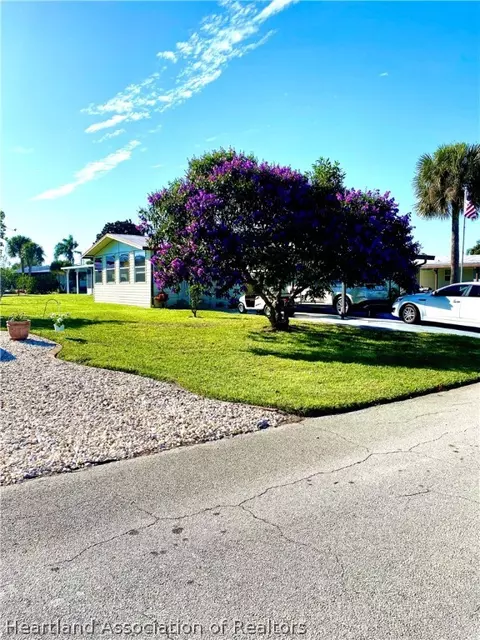 4003 E Briaridge Cir E, Sebring, FL 33870 photo 4