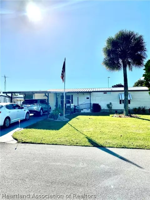4003 E Briaridge Cir E, Sebring, FL 33870 photo 1