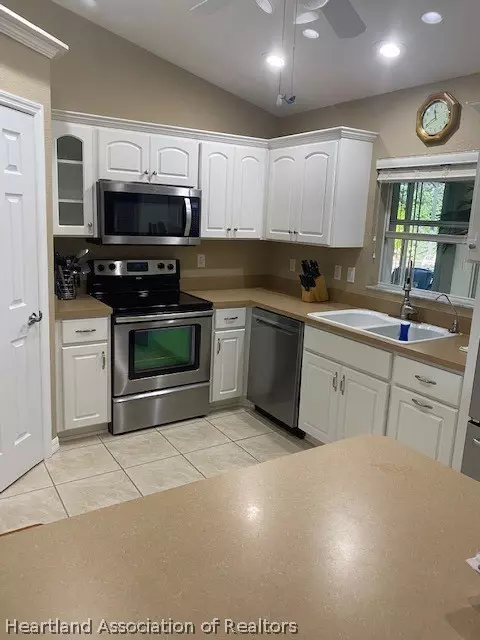 3804 Leeway Ct, Sebring, FL 33875 photo 3