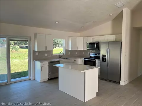 417 Cherry Tree Dr, Sebring, FL 33876 photo 14