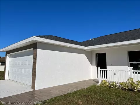 417 Cherry Tree Dr, Sebring, FL 33876 photo 4
