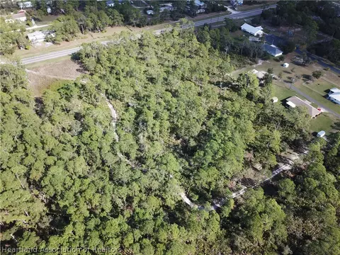 2950 Trellis Dr, Sebring, FL 33875 photo 2