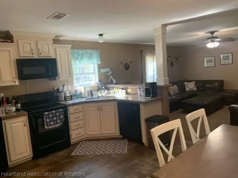 2321 Seameadows Dr, Perry, FL 32348 photo 10