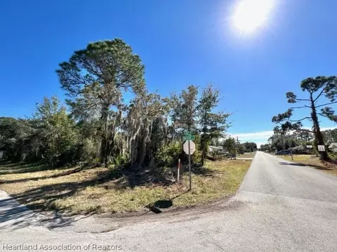 3211 Bristol St, Sebring, FL 33872 photo 4
