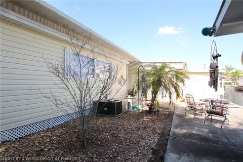 1215 7th St, Okeechobee, FL 34974 photo 4
