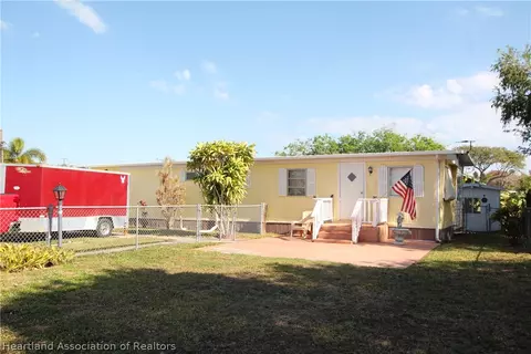 1215 7th St, Okeechobee, FL 34974 photo 1