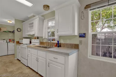 3232 Illinois Ave, Sebring, FL 33870 photo 2