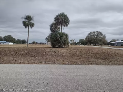 401 Lexington Dr, Sebring, FL 33876 photo 16