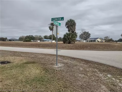 401 Lexington Dr, Sebring, FL 33876 photo 13