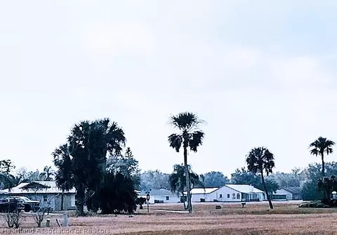 401 Lexington Dr, Sebring, FL 33876 photo 4