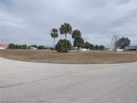 401 Lexington Dr, Sebring, FL 33876 photo 14