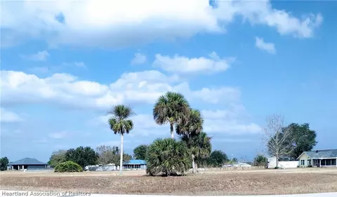 401 Lexington Dr, Sebring, FL 33876 photo 1