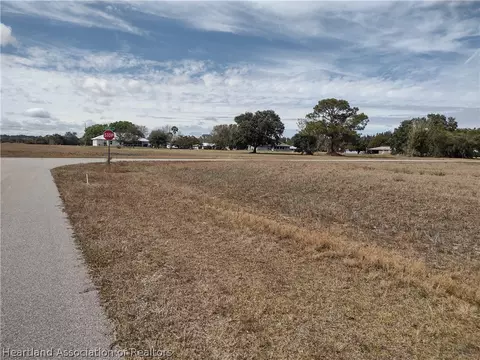 432 Ascot Ct, Sebring, FL 33876 photo 10