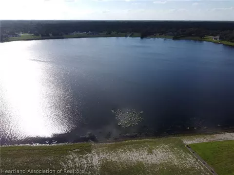 5017 Lake Regency Dr, Sebring, FL 33875 photo 2
