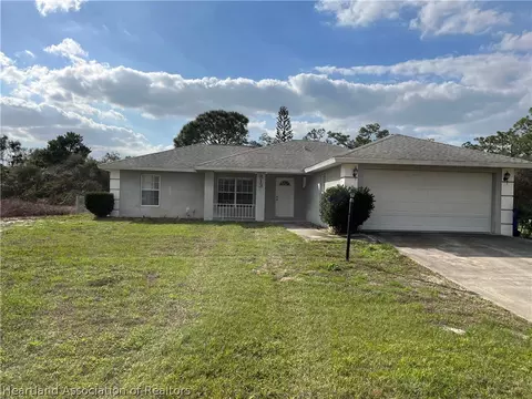 813 Lemans Dr, Sebring, FL 33872 photo 1