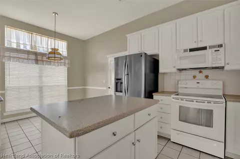 3042 Wynstone Dr, Sebring, FL 33875 photo 12