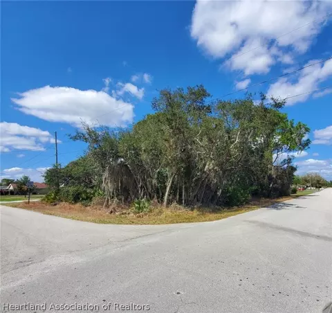 4500 Whiting Dr, Sebring, FL 33870 photo 2