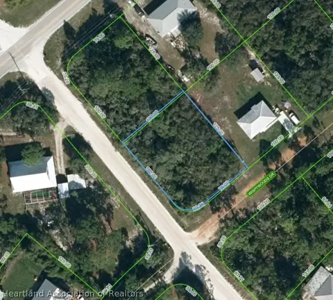 9437 Wispywoods Dr, Sebring, FL 33875 photo 1