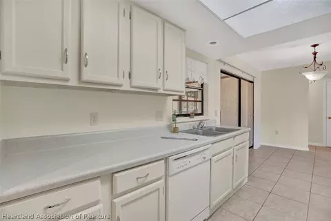 4120 Capri St, Sebring, FL 33872 photo 8