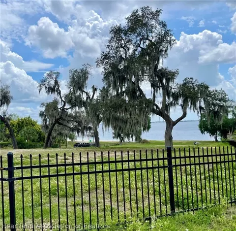 2811 Lakeview Dr, Sebring, FL 33870 photo 2