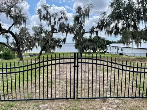 2811 Lakeview Dr, Sebring, FL 33870 photo 1