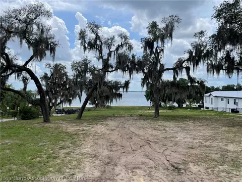 2811 Lakeview Dr, Sebring, FL 33870 photo 3