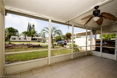 112 Shelby St, Sebring, FL 33876 photo 2