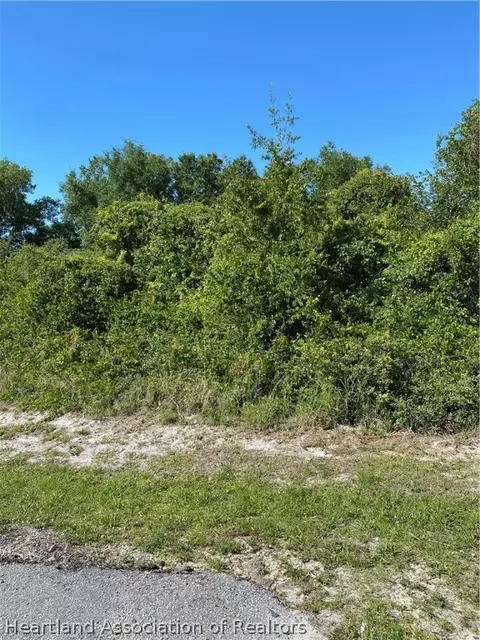 2601 Pompano Dr, Sebring, FL 33870 photo 2