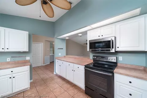 3852 Rodeo Dr, Sebring, FL 33875 photo 2