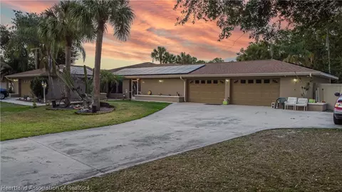 5720 Thunder Rd, Sebring, FL 33876 photo 2