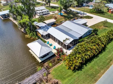 235 Squirrel Pt, Lorida, FL 33857 photo 4
