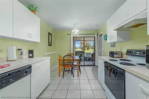 1908 Villaway E, Sebring, FL 33876 photo 5