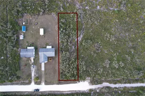 2724 Hacienda Dr, Lorida, FL 33857