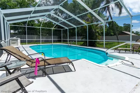 301 Jay Ave, Sebring, FL 33870 photo 14