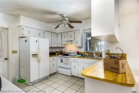 301 Jay Ave, Sebring, FL 33870 photo 2