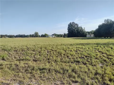 8225 Pine Glen Rd, Sebring, FL 33876 photo 1