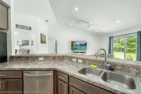 4850 San Ignacio Dr, Sebring, FL 33872 photo 9
