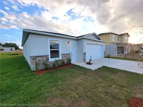 1613 Marble St, Sebring, FL 33870 photo 2
