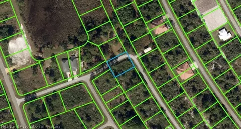 6892 Dickinson Dr, Sebring, FL 33872 photo 1