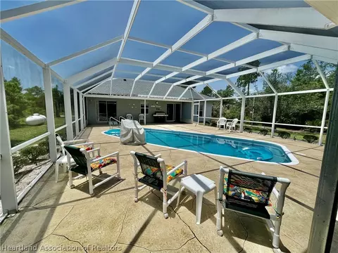 1924 Alan St, Sebring, FL 33875 photo 2