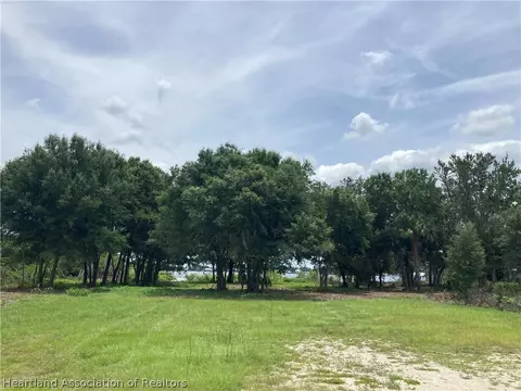 3181 Golfview Rd, Sebring, FL 33875 photo 1