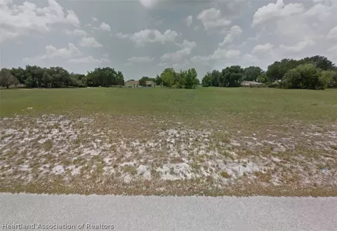 8208 Pine Glen Rd, Sebring, FL 33876 photo 2
