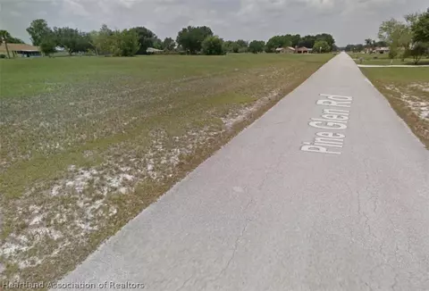 8208 Pine Glen Rd, Sebring, FL 33876 photo 1