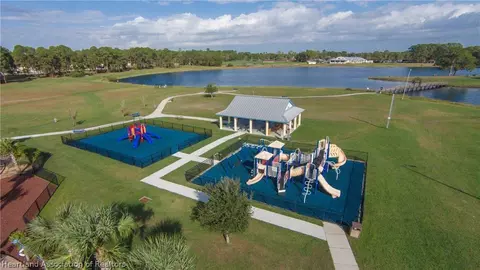 8001 Leonardo St, Sebring, FL 33872 photo 5