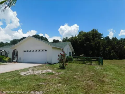 5824 Thunder Rd, Sebring, FL 33876 photo 4
