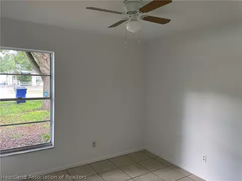 129 Sharon Ave, Sebring, FL 33875 photo 3