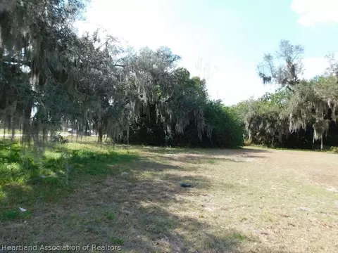 618 S Verona Ave, Avon Park, FL 33825